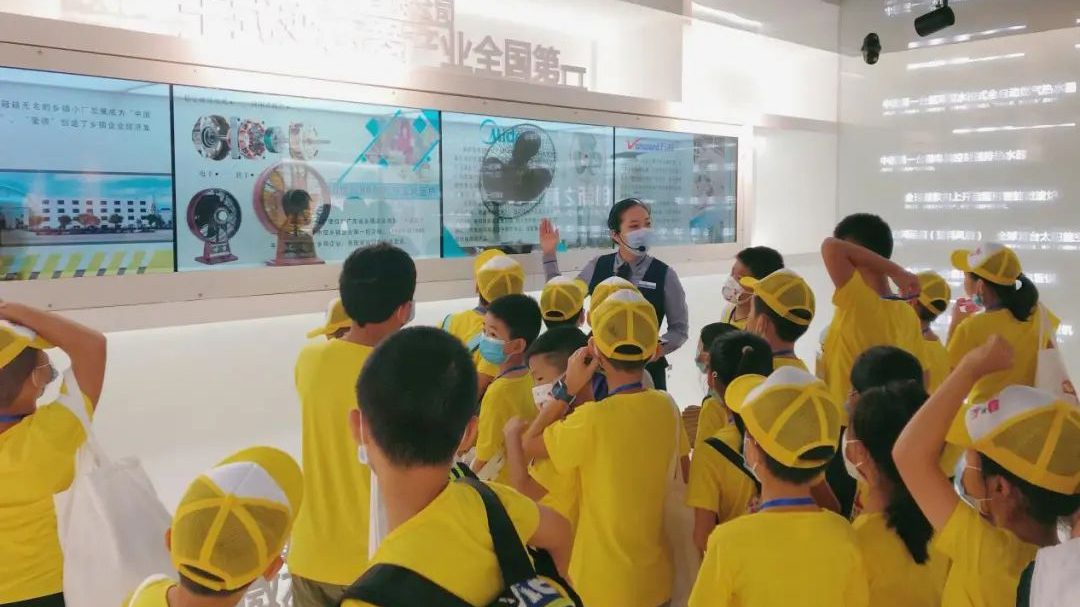 成為創(chuàng)玩無界的小設(shè)計(jì)師！“順江社區(qū)2020青少年敢創(chuàng)夏令營(yíng)”完滿結(jié)營(yíng)