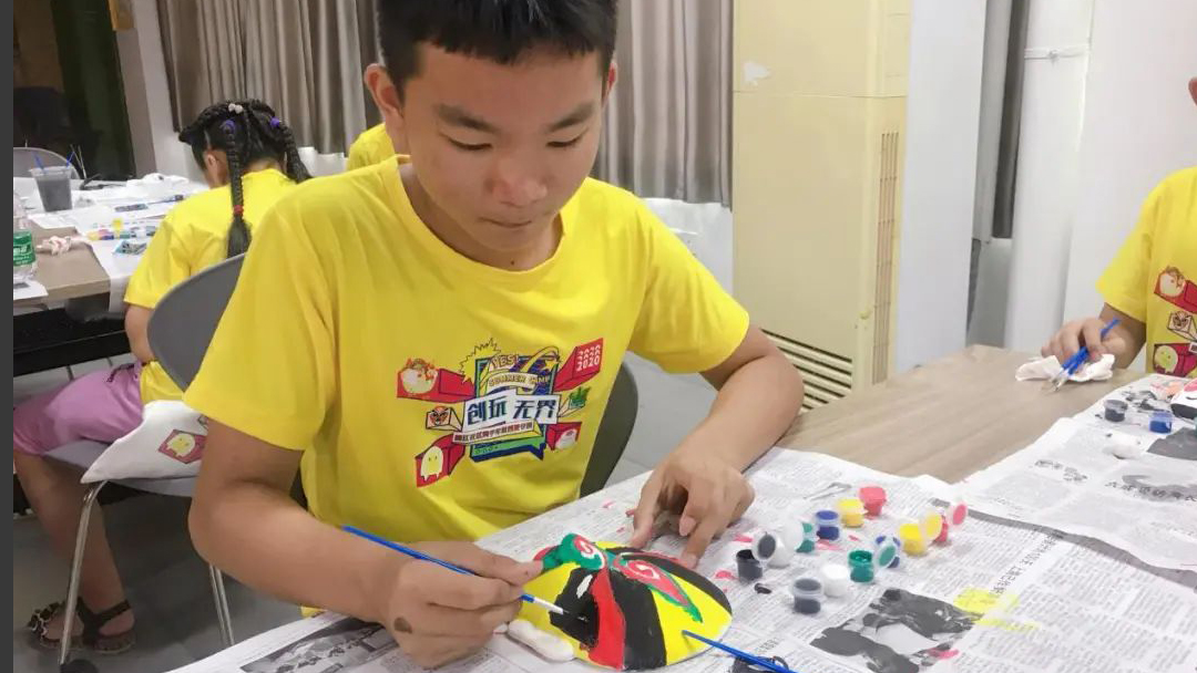 成為創(chuàng)玩無界的小設(shè)計(jì)師！“順江社區(qū)2020青少年敢創(chuàng)夏令營(yíng)”完滿結(jié)營(yíng)