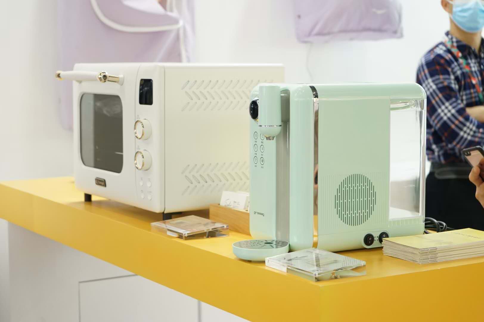 我城設(shè)計(jì)軍團(tuán)驚艷亮相2021中國(guó)家電及消費(fèi)電子博覽會(huì)
