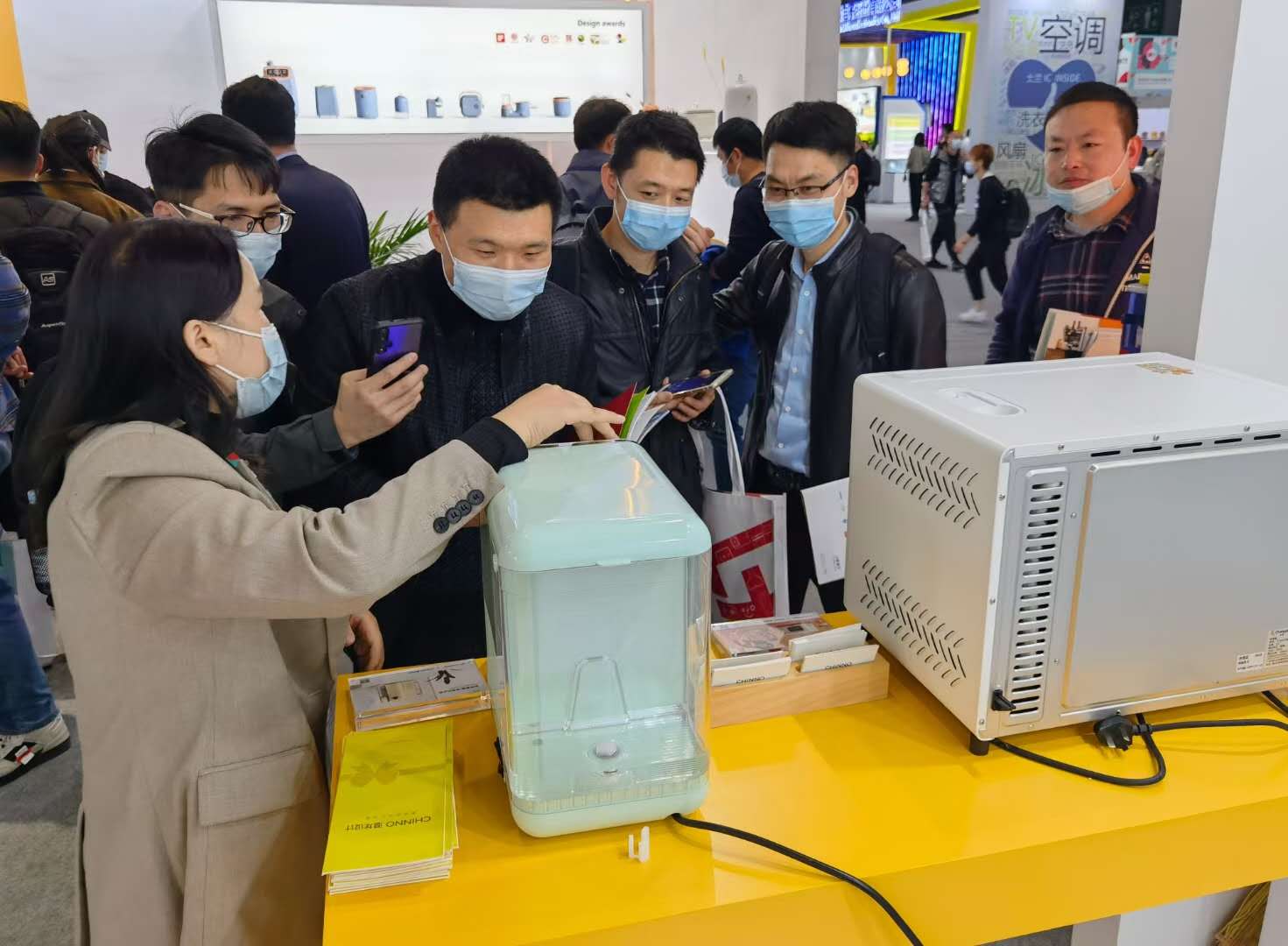 我城設(shè)計(jì)軍團(tuán)驚艷亮相2021中國(guó)家電及消費(fèi)電子博覽會(huì)