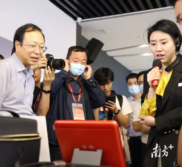 中宣部組織的“大灣區(qū) 大未來”主題宣傳活動走進廣東工業(yè)設計城。受訪單位供圖