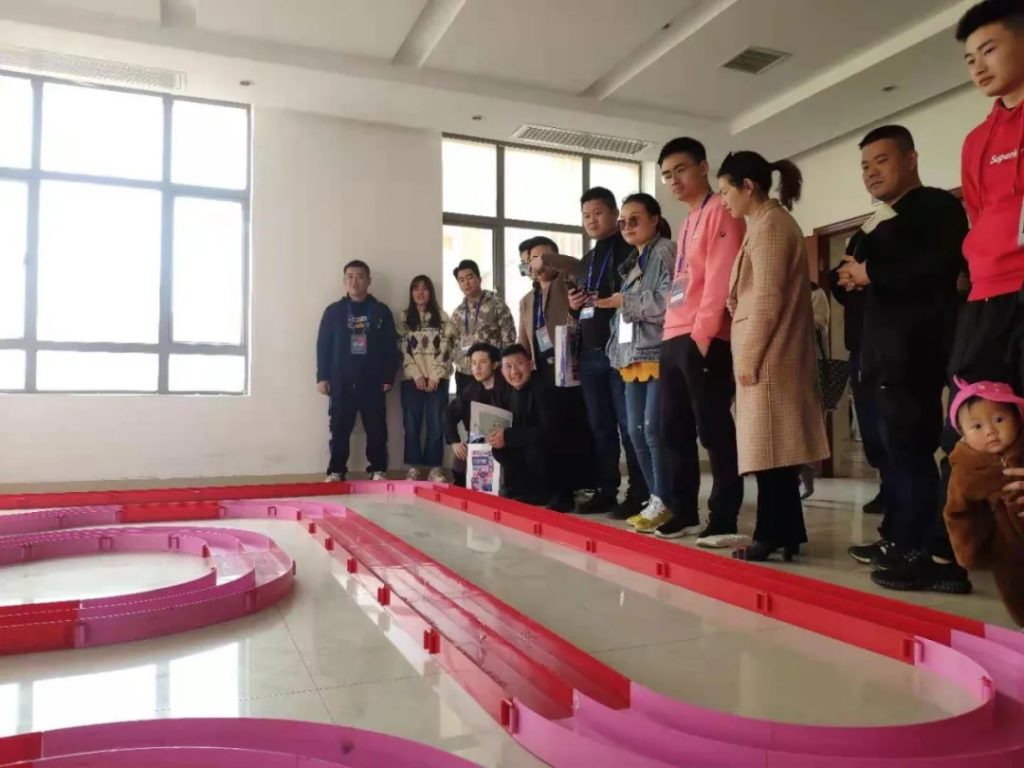 00余名省內外校長齊聚設計小鎮(zhèn)，為這一大動作···"