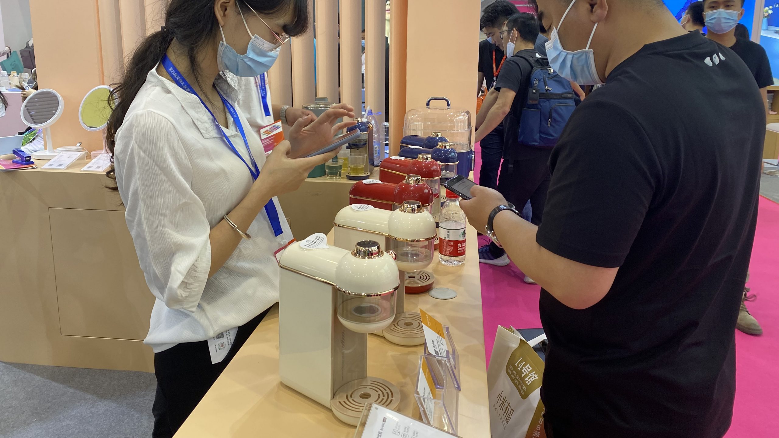 設(shè)計(jì)城企業(yè)打卡第29屆深圳國(guó)際禮品展，“設(shè)計(jì)順德”吸睛無數(shù)！