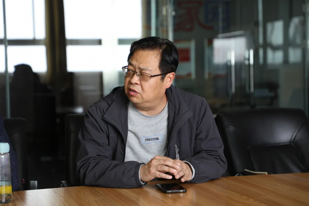 中原工業(yè)設(shè)計城—“前行者輕創(chuàng)匯”沙龍活動走進(jìn)國家級工業(yè)設(shè)計中心