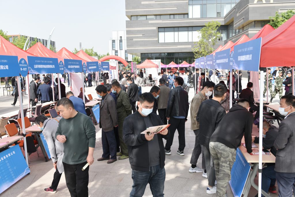 “軍崗日”┃濟寧市人大常委領(lǐng)導一行蒞臨北方教育裝備創(chuàng)新產(chǎn)業(yè)城參觀指導