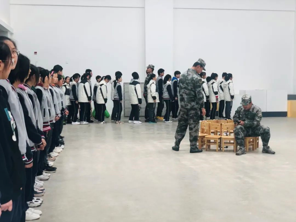 用智能筑夢(mèng)未來(lái)——逍林初級(jí)中學(xué)研學(xué)回顧