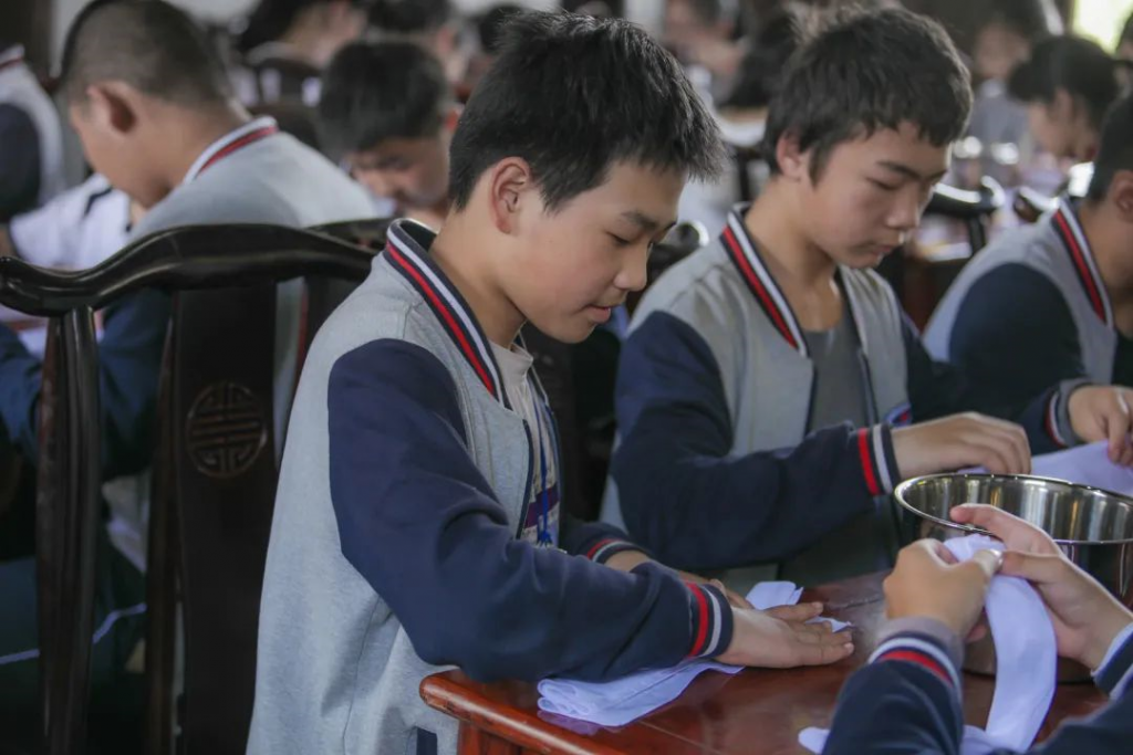坎墩中學(xué)：科技擁抱自然，自然創(chuàng)造文化
