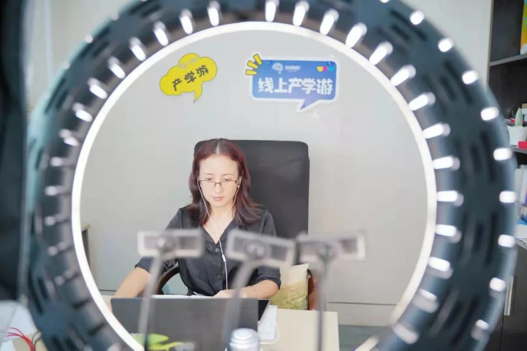 D2C平臺 | 2021專業(yè)考察——設(shè)計人才互聯(lián)網(wǎng)實訓項目來啦！