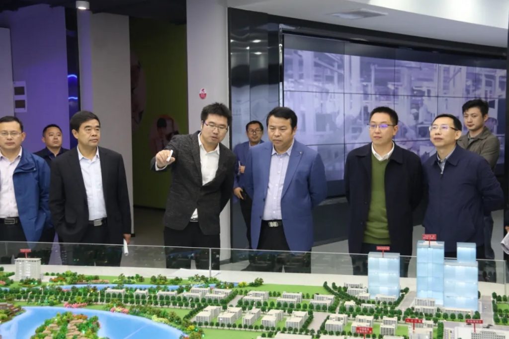 江西省文旅廳副廳長陳曉平一行調(diào)研江西工業(yè)設(shè)計小鎮(zhèn)，他指出…