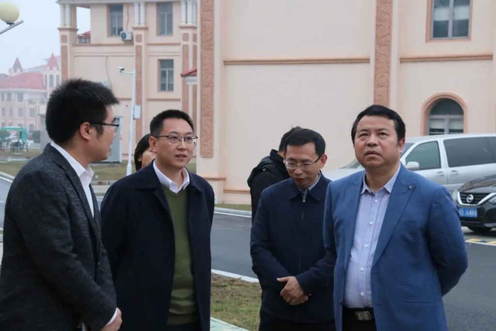江西省文旅廳副廳長陳曉平一行調(diào)研江西工業(yè)設(shè)計小鎮(zhèn)，他指出…