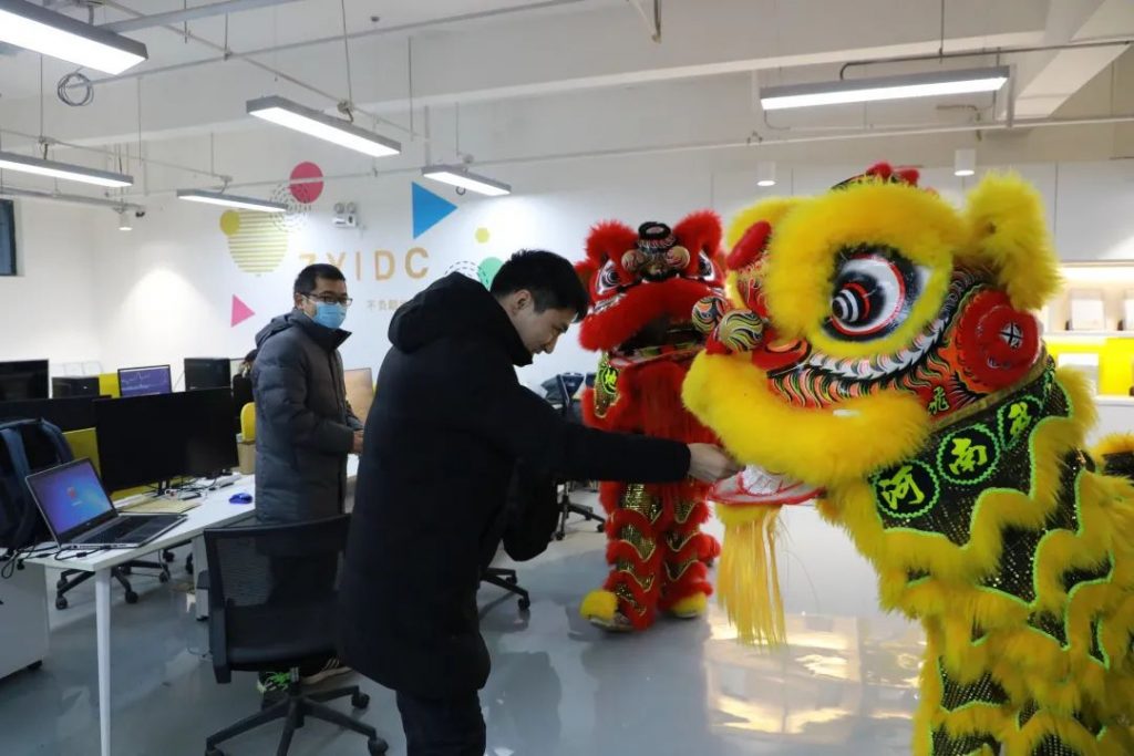 開工大吉 | 舞獅歡慶開門紅，中原工業(yè)設(shè)計(jì)城虎年再出發(fā)!