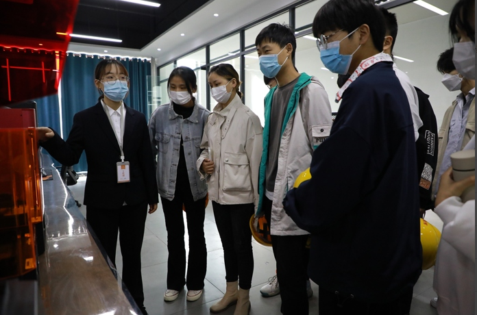 D打印中心與河南理工大學(xué)校企合作，搭建設(shè)計(jì)服務(wù)平臺(tái)“新路徑”"