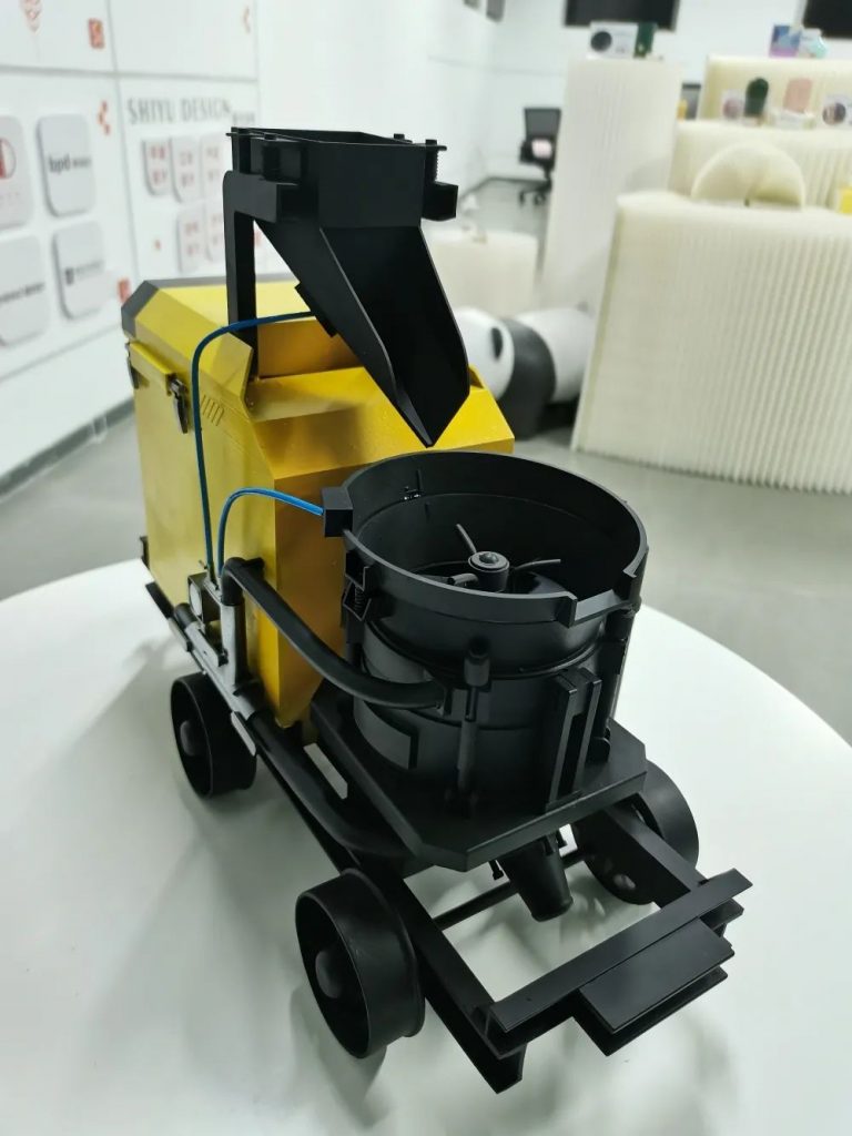 D打印公共服務(wù)中心助企發(fā)展，探索前沿科技"