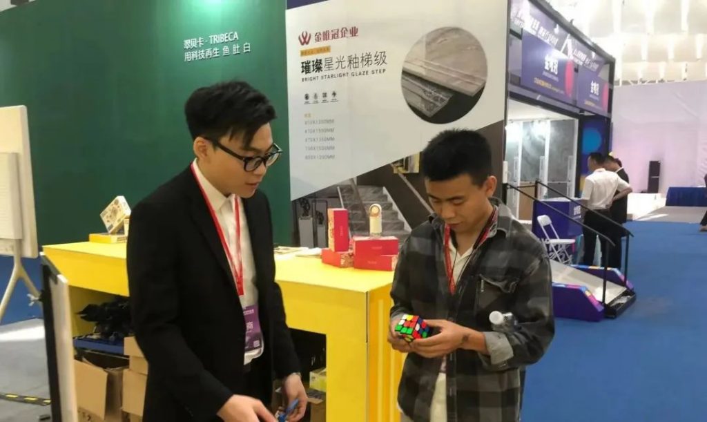一起“箱”遇設(shè)計！設(shè)計城產(chǎn)品亮相佛山潭州陶瓷展
