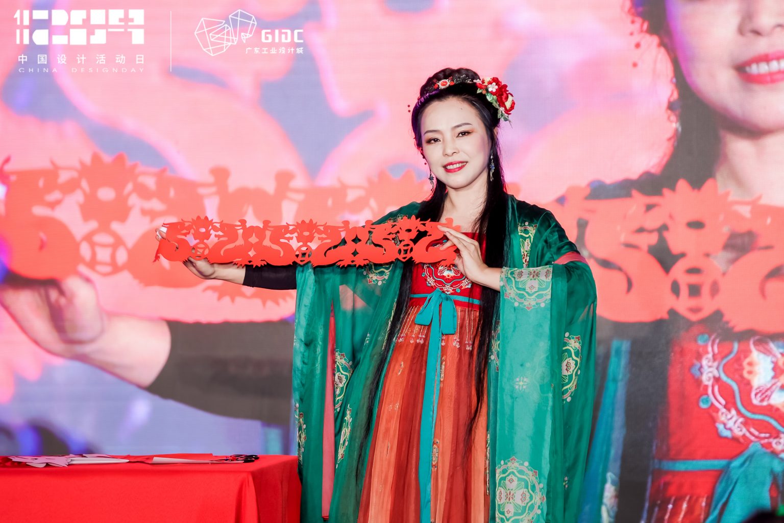 聚力大灣區(qū)青年創(chuàng)新高地，2023年設(shè)計(jì)師之夜星光閃耀北滘